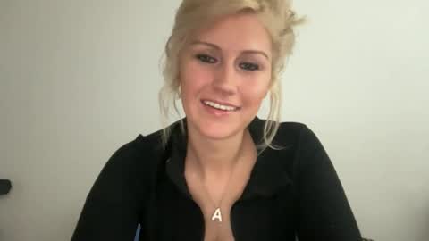 smexxii93 online show from 02.13.26