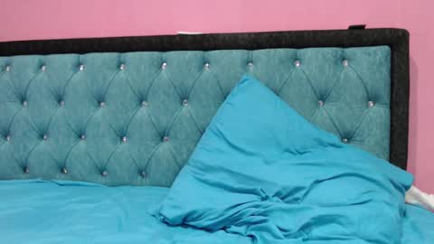 smile_cute_fox online show from 12.08.24