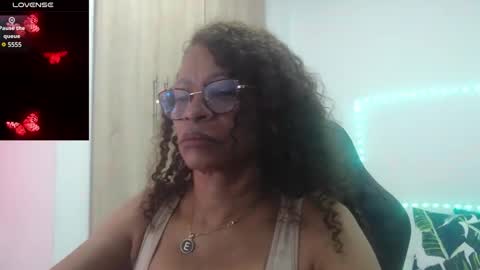 Snapshot of smilet_milf chatting on 01.02.25 Smileth online show from 01.02.25