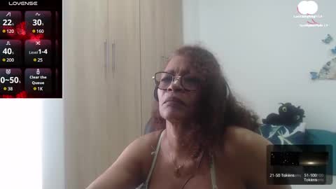 Snapshot of smilet_milf chatting on 02.07.25 Smileth online show from 02.07.25