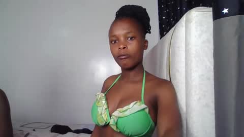 smiley luv1 online show from 02.16.26