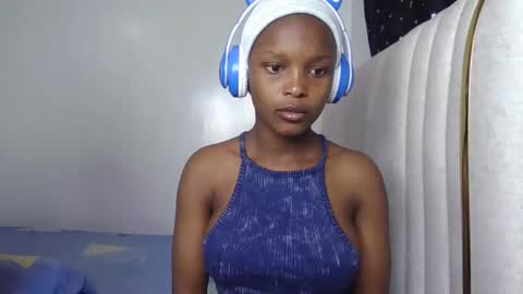 smiley luv1 online show from 03.08.26