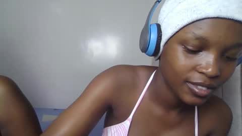 smiley luv1 online show from 03.11.26