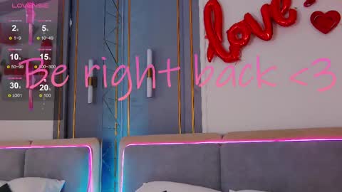 Snapshot of smiley_mia_ chatting on 02.19.25 Mia online show from 02.19.25