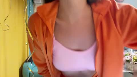 Snapshot of smiling_riddle chatting on 10.29.25 smiling_riddle online show from 10.29.25