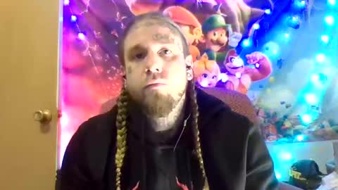 Snapshot of smokebluntafterblunt chatting on 01.01.25 smoke online show from 01.01.25