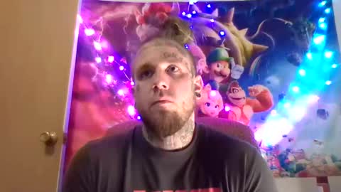 Snapshot of smokebluntafterblunt chatting on 02.01.25 smoke online show from 02.01.25