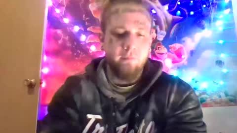 Snapshot of smokebluntafterblunt chatting on 02.11.25 smoke online show from 02.11.25