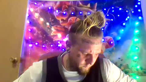 Snapshot of smokebluntafterblunt chatting on 03.11.25 smoke online show from 03.11.25