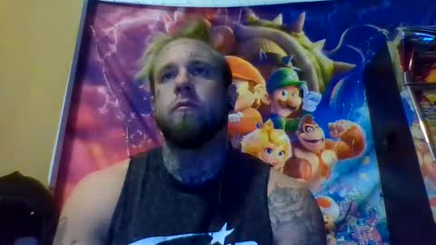 Snapshot of smokebluntafterblunt chatting on 12.15.25 smoke online show from 12.15.25