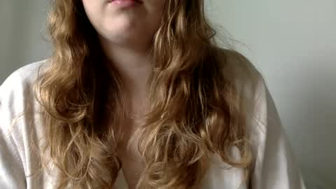 Snapshot of smokeshow3 chatting on 12.16.24 smokeshow3 online show from 12.16.24