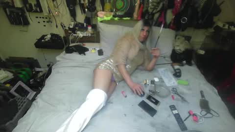 smokeslut365 online show from 11.13.25