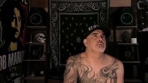 Snapshot of smokey915 chatting on 01.01.25 Smokey915 online show from 01.01.25