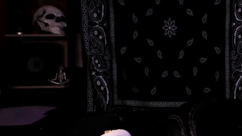 Snapshot of smokey915 chatting on 01.07.25 Smokey915 online show from 01.07.25