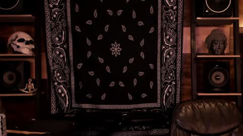 Snapshot of smokey915 chatting on 01.08.25 Smokey915 online show from 01.08.25