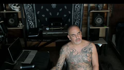 Snapshot of smokey915 chatting on 01.19.25 Smokey915 online show from 01.19.25