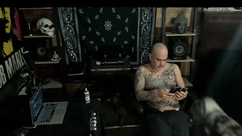 Snapshot of smokey915 chatting on 01.20.25 Smokey915 online show from 01.20.25