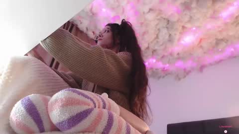 Snapshot of smolsonja chatting on 03.10.25 Sonja online show from 03.10.25