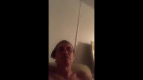 Snapshot of smoothbenny74 chatting on 01.05.25 smoothbenny74 online show from 01.05.25