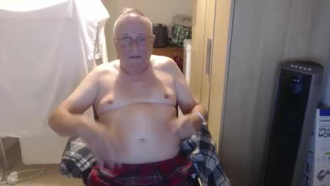 Snapshot of smoothmutton chatting on 11.03.25 smoothmutton online show from 11.03.25