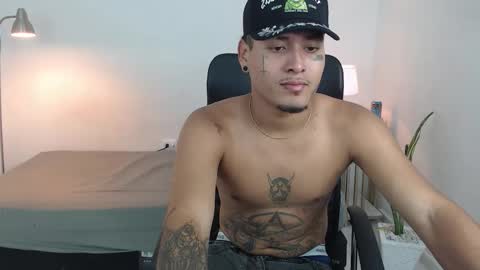 Snapshot of snak_master1 chatting on 09.13.25 snak_master1 online show from 09.13.25