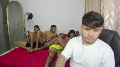 Snapshot of snak_master1 chatting on 09.24.25 snak_master1 online show from 09.24.25