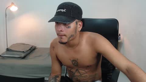 Snapshot of snak_master1 chatting on 09.27.25 snak_master1 online show from 09.27.25