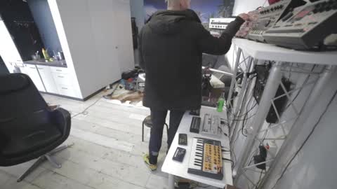 sneaky1985 online show from 02.21.26