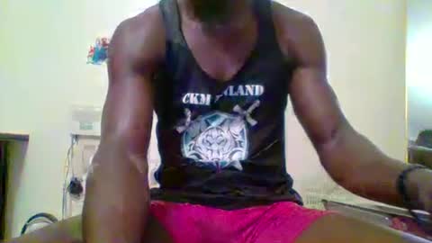 Snapshot of sneaky_link2 chatting on 02.04.25 papi online show from 02.04.25