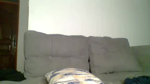 Snapshot of sneaky_link2 chatting on 09.20.25 papi online show from 09.20.25