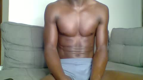 Snapshot of sneaky_link2 chatting on 10.11.25 papi online show from 10.11.25