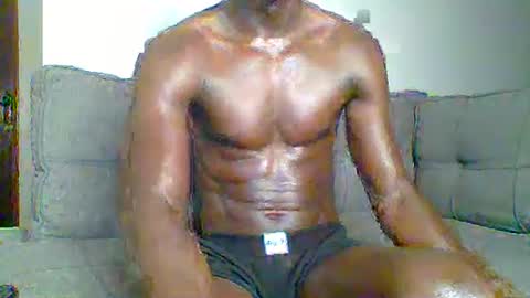 Snapshot of sneaky_link2 chatting on 11.11.25 papi online show from 11.11.25