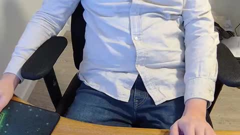 Snapshot of sneakybill82 chatting on 01.18.26 Sneakybill online show from 01.18.26