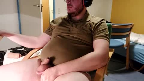 Snapshot of snebolden chatting on 02.24.25 snebolden online show from 02.24.25