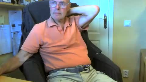 snickarn335731 online show from 06.07.26