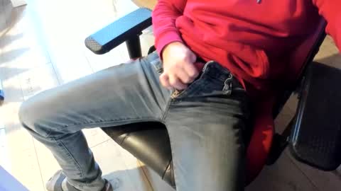 Snapshot of snip1977 chatting on 12.29.24 snip1977 online show from 12.29.24