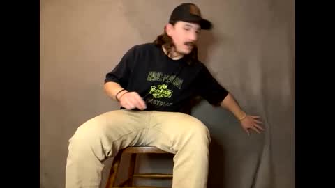 Snapshot of snoochiepoochies chatting on 12.30.24 Will Rex online show from 12.30.24