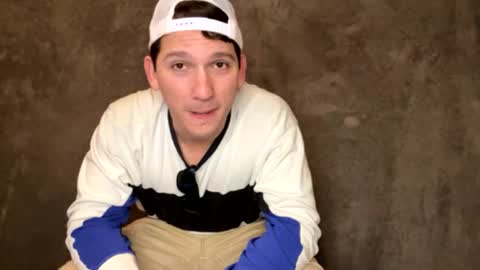 Snapshot of snoochiepoochies chatting on 01.16.25 Will Rex online show from 01.16.25