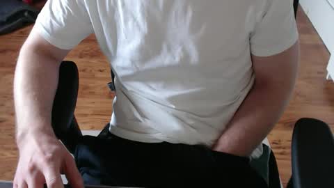 Snapshot of snooze85 chatting on 04.03.26 Cbt-Slave online show from 04.03.26