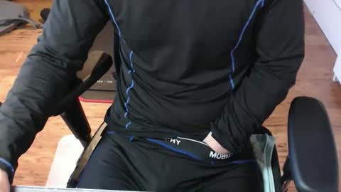 Snapshot of snooze85 chatting on 04.05.26 Cbt-Slave online show from 04.05.26