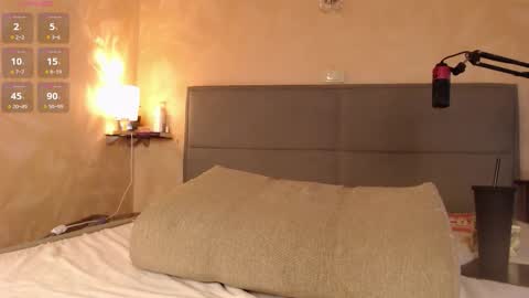 Snapshot of snow__bunny chatting on 10.19.25 Alice online show from 10.19.25