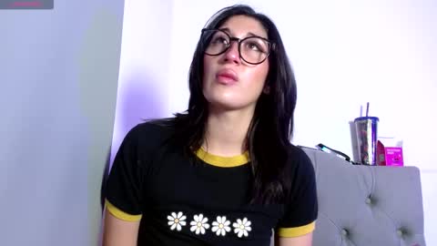 IG     OF red moonn online show from 11.19.25