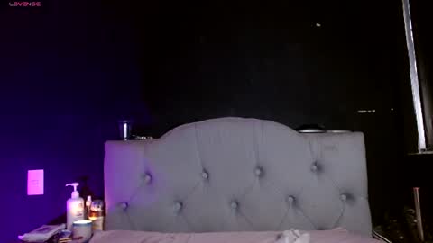 IG     OF red moonn online show from 06.20.26