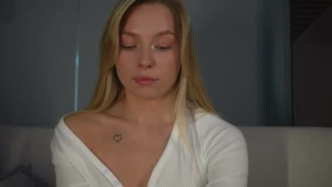 Candice Snow online show from 02.26.25