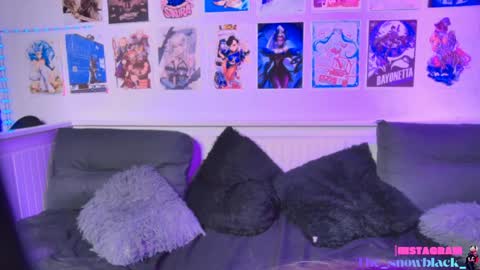 Snow and Bubble online show from 05.01.26