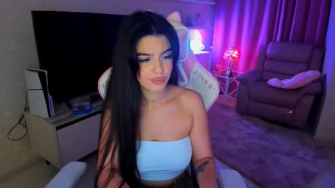 snowingwinter online show from 09.22.25