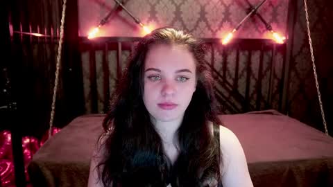 Snapshot of snowwhite_bella chatting on 04.25.26 snowwhite_bella online show from 04.25.26