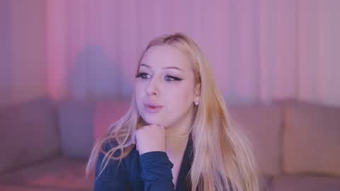 Snowy Bubbles online show from 01.13.26