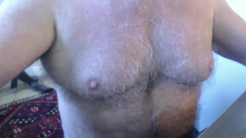 Snapshot of snudge432 chatting on 09.30.25 snudge432 online show from 09.30.25