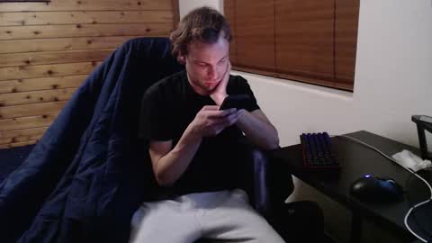 Snapshot of socalsmystery69 chatting on 10.29.25 socalsmystery69 online show from 10.29.25